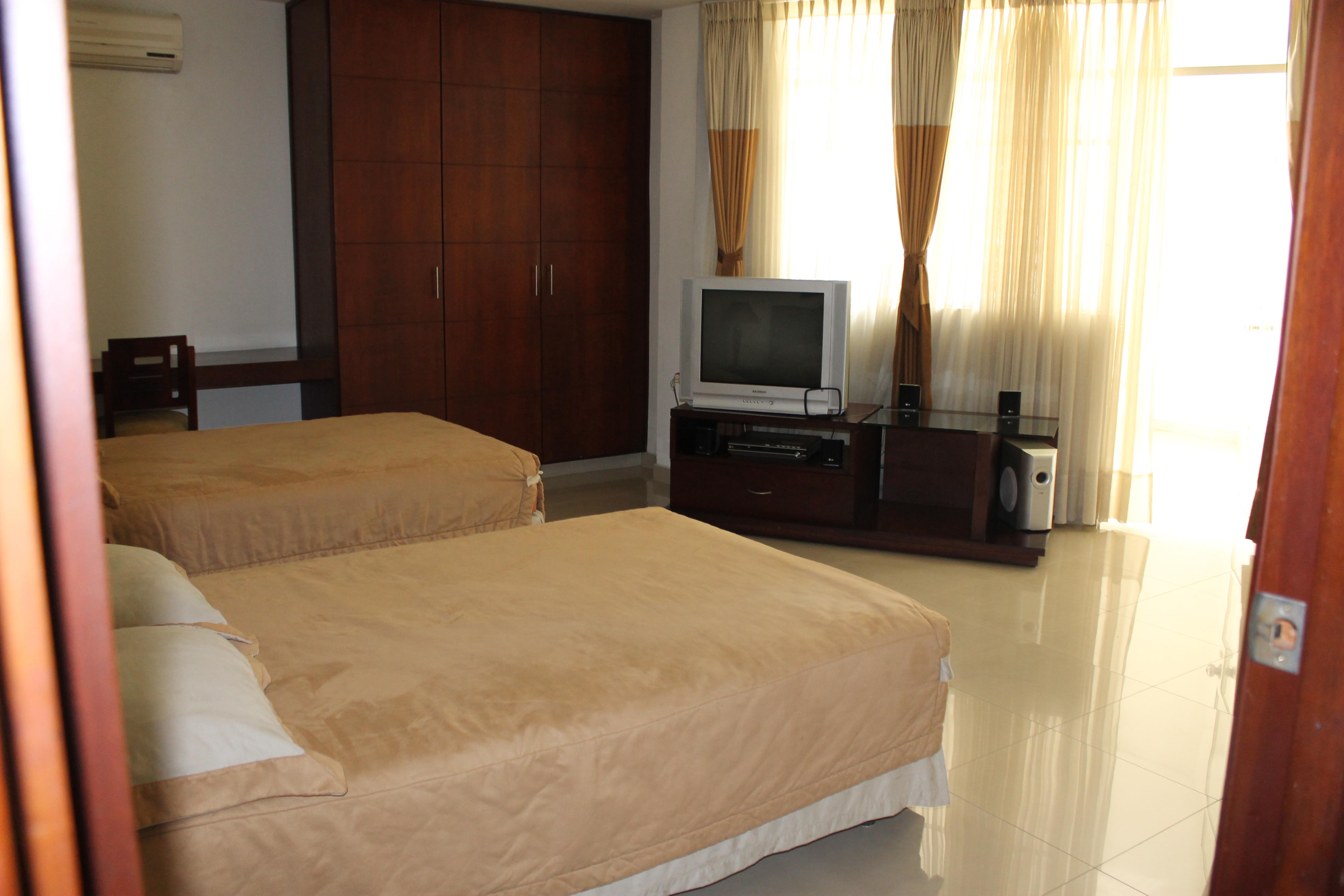 Hotel Cuarta Avenida Cali Bagian luar foto
